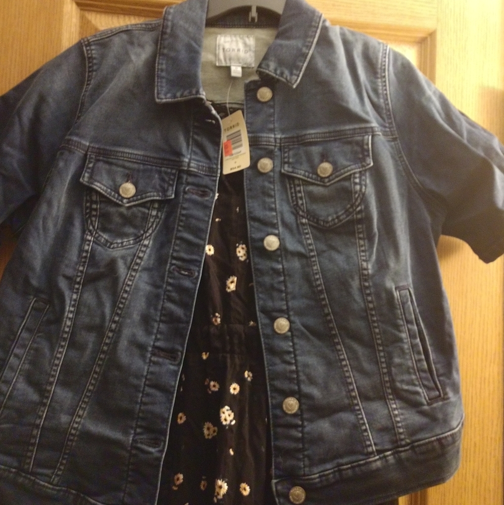 NWT Torrid short sleeve denim jacket